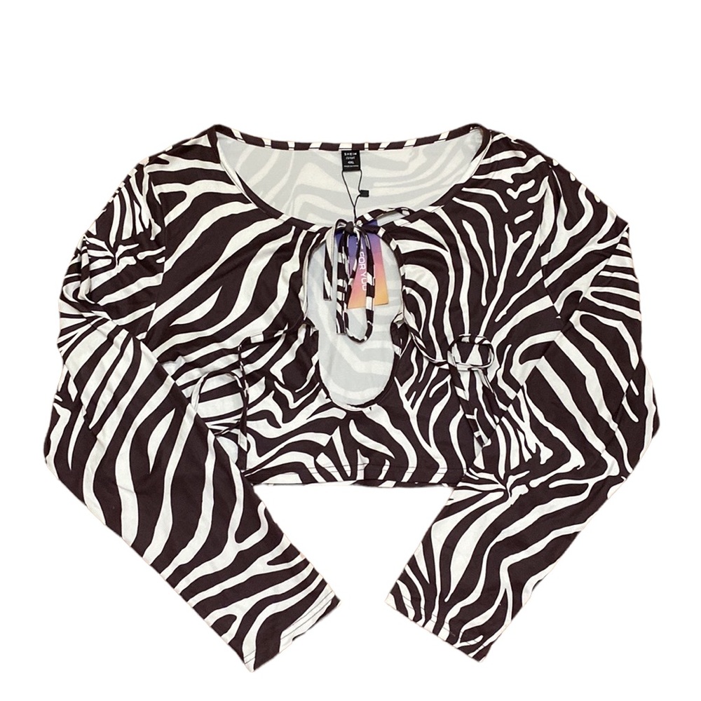 Shein Curve Animal Print Cropped Tie Front Top